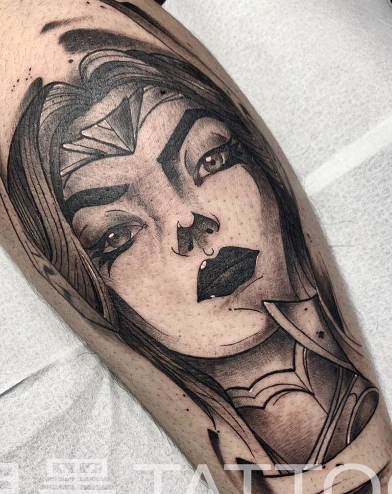 lol刀妹纹身图片_脚部腿部欧美纹身图案