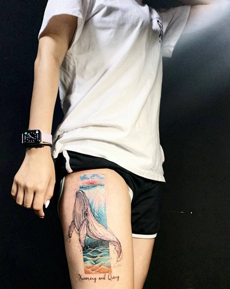 鲸纹身图片_腿部水彩几何纹身图案