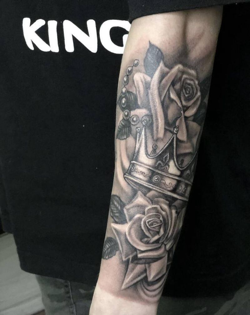 皇冠玫瑰纹身图片_手臂欧美写实纹身图案