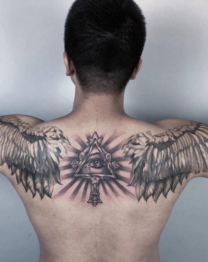 翅膀纹身图片_背部纹身图案