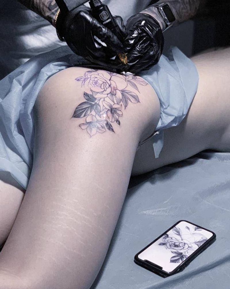 素花遮盖疤痕纹身图片_臀部纹身图案