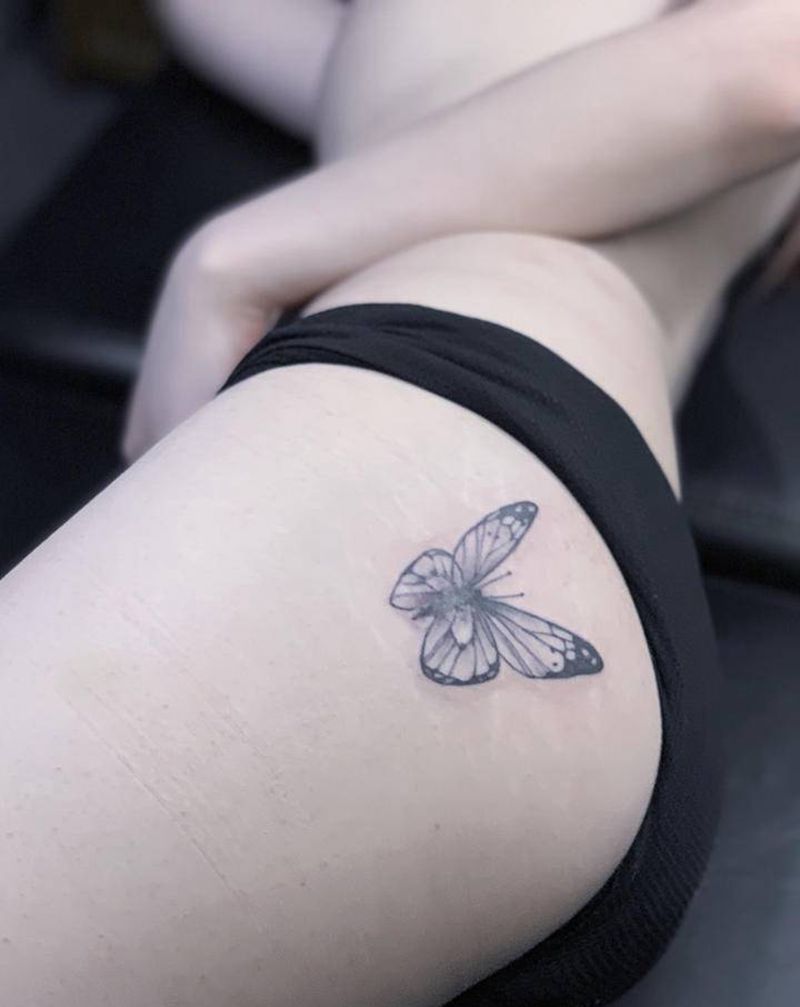 蝴蝶盖疤纹身图片_臀部纹身图案