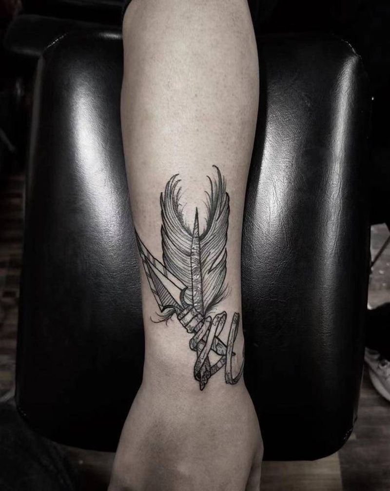 箭纹身图片_手部纹身图案