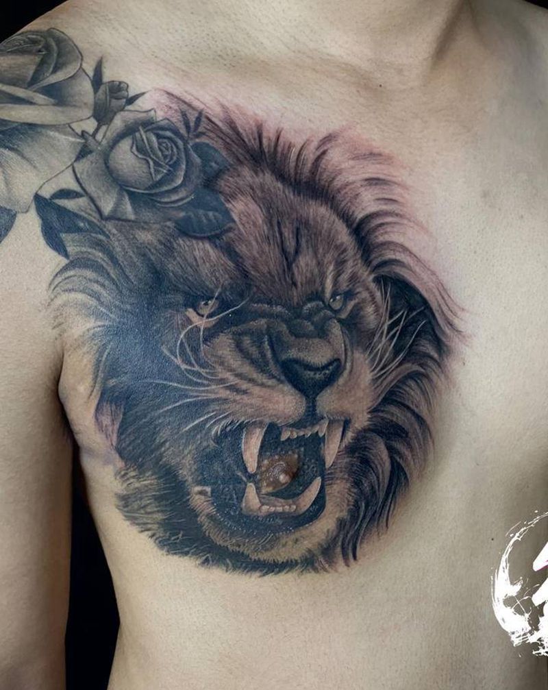 狮子纹身图片_胸部欧美写实纹身图案