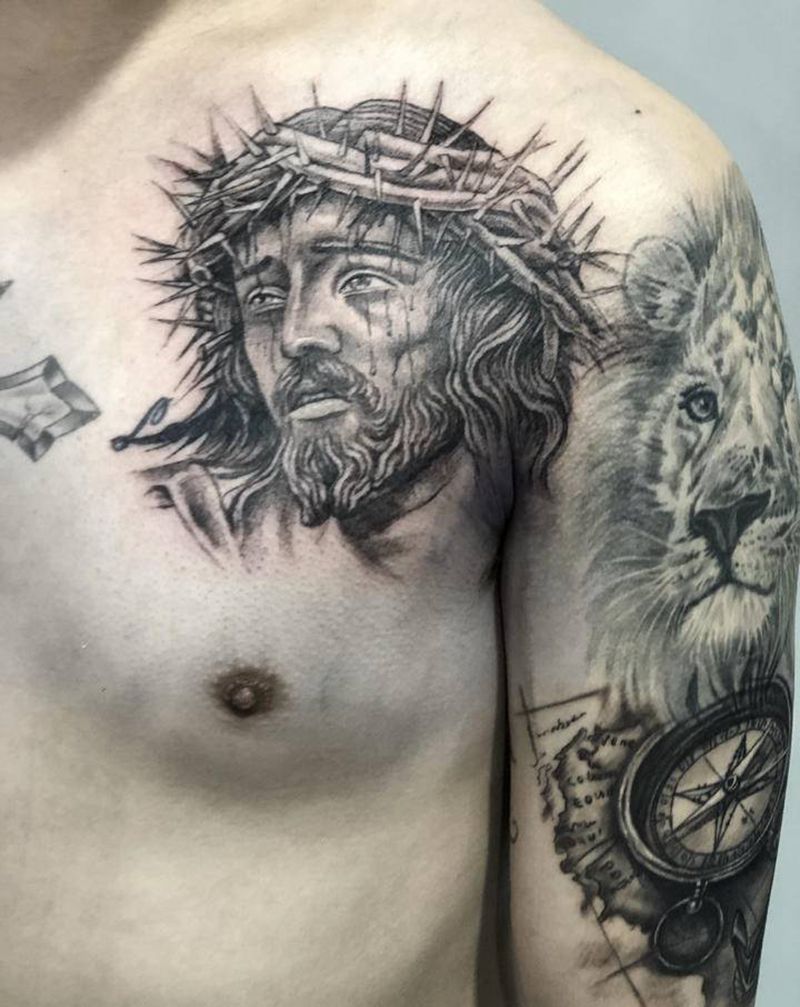 耶稣纹身图片_胸部欧美写实纹身图案