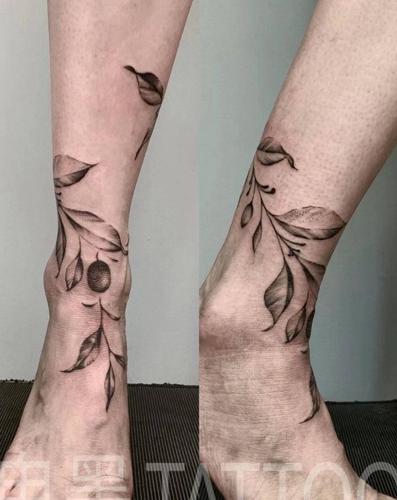 素纹身图片_脚部纹身图案