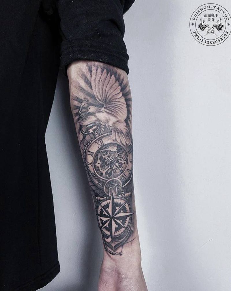 写实时钟纹身图片_手臂欧美写实纹身图案