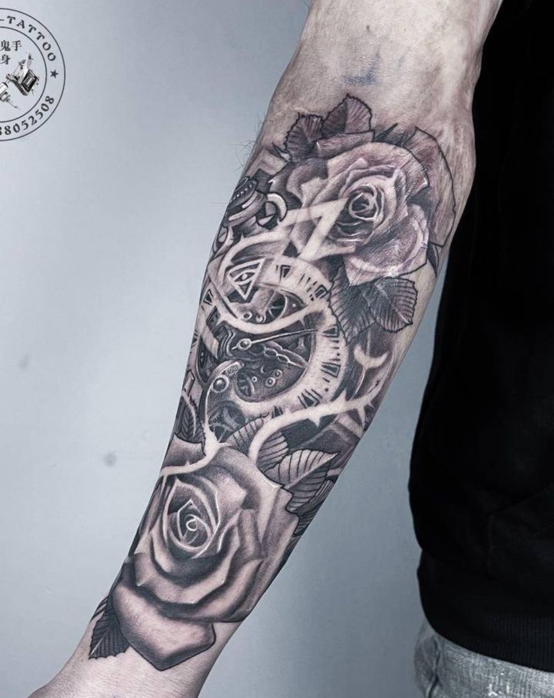 玫瑰时钟盖疤痕纹身图片_手臂欧美写实纹身图案