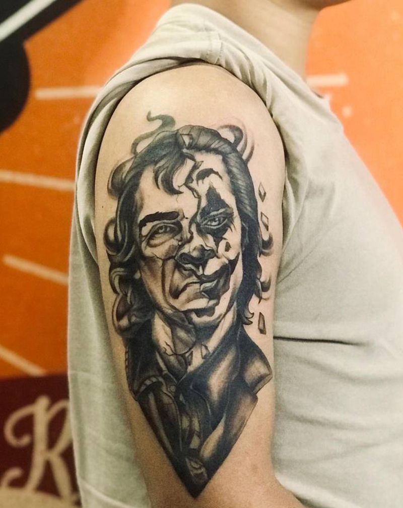 小丑纹身图片_手臂纹身图案