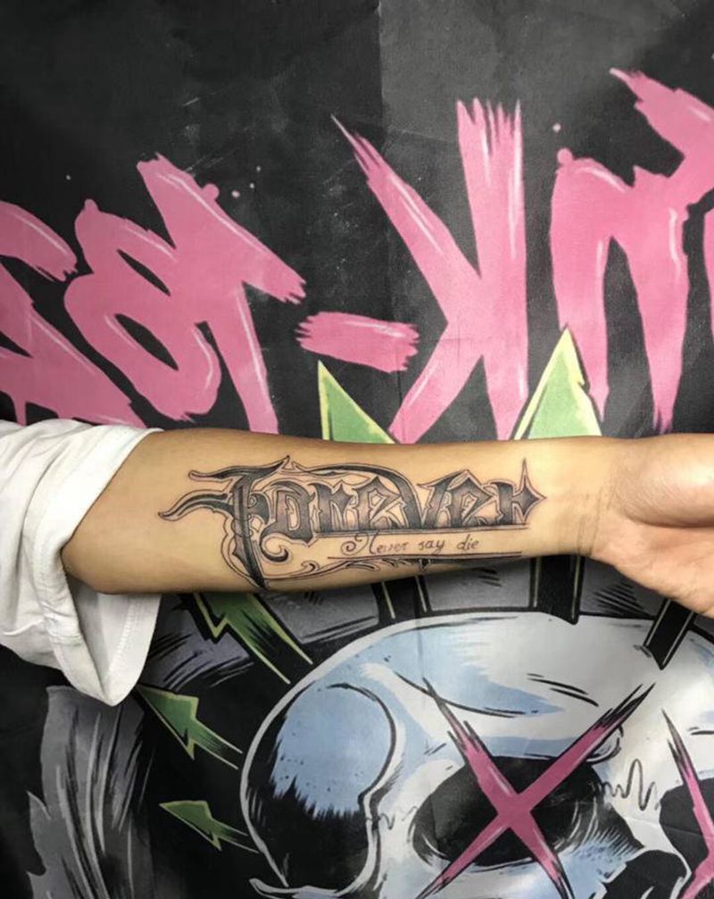 字体设计纹身图片_手臂纹身图案