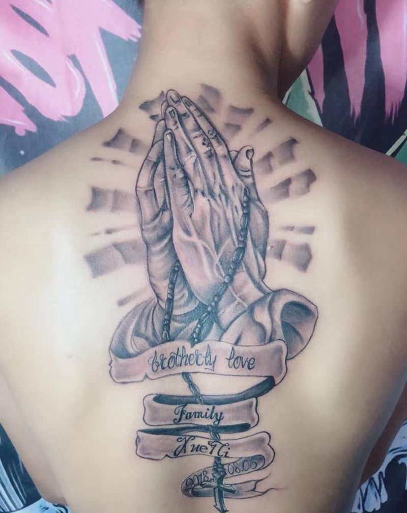 佛手纹身图片_背部纹身图案