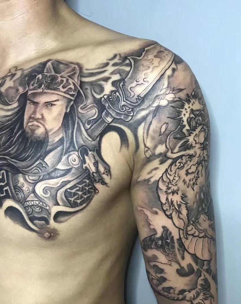 驻店作品纹身图片_胸部纹身图案