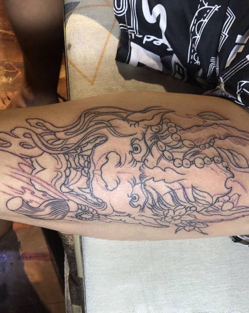 般若线条纹身图片_腿部纹身图案