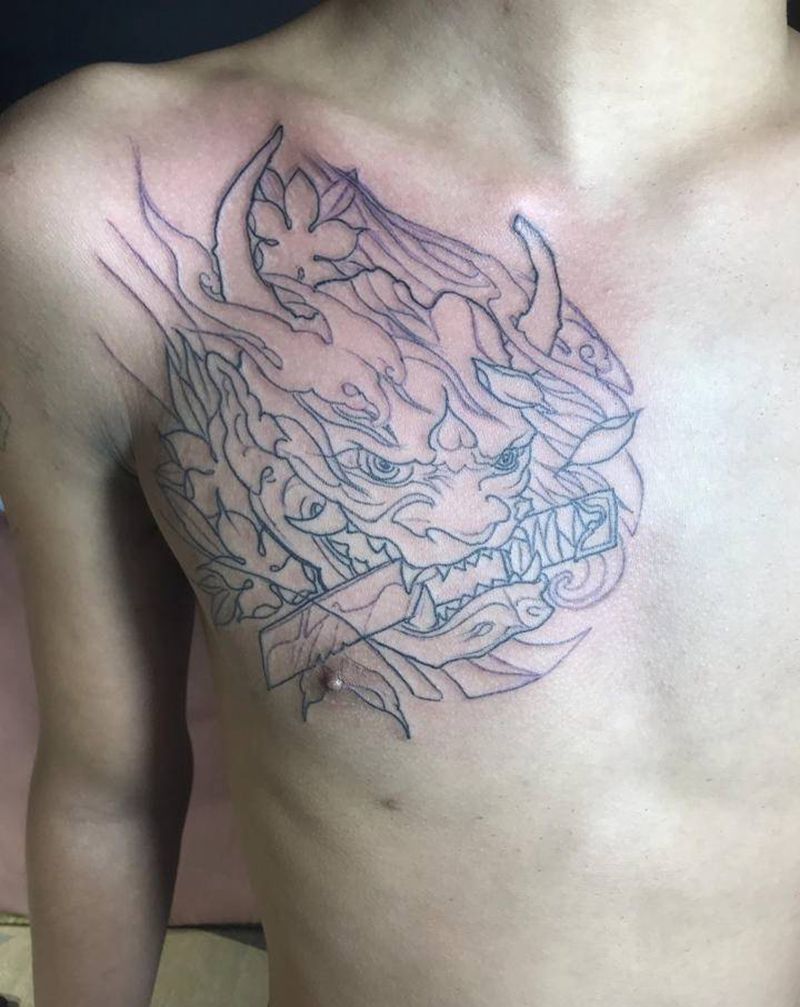 全是线纹身图片_胸部纹身图案