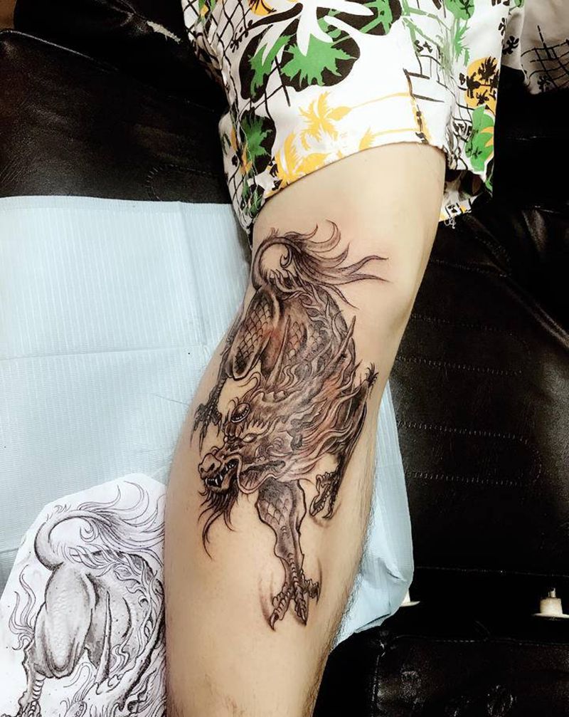 貔貅盖疤纹身图片_腿部纹身图案