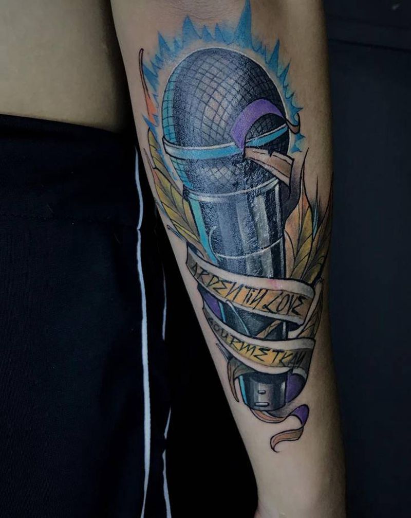 麦克风纹身图片_手部纹身图案