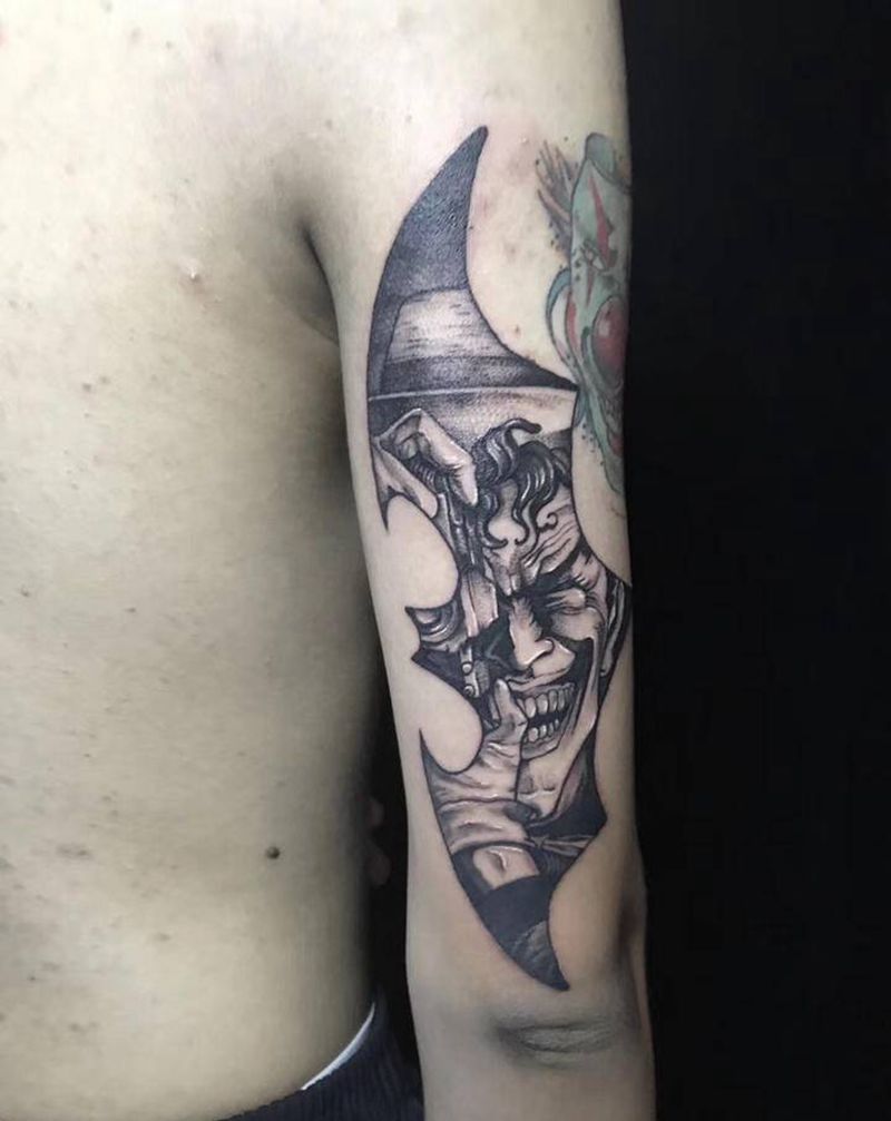 蝙蝠侠 小丑纹身图片_手部手臂纹身图案