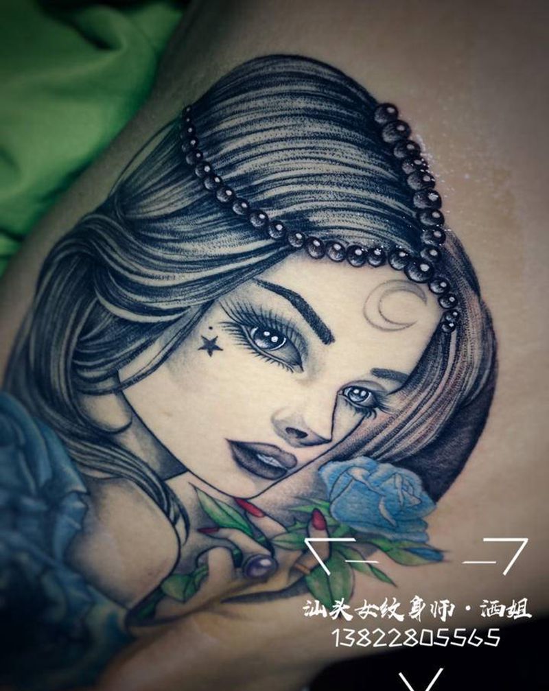 女神纹身图片_背部腰部New School女人玫瑰纹身图案