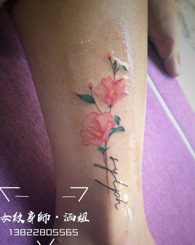 素花纹身图片_腿部水彩小清新花纹身图案