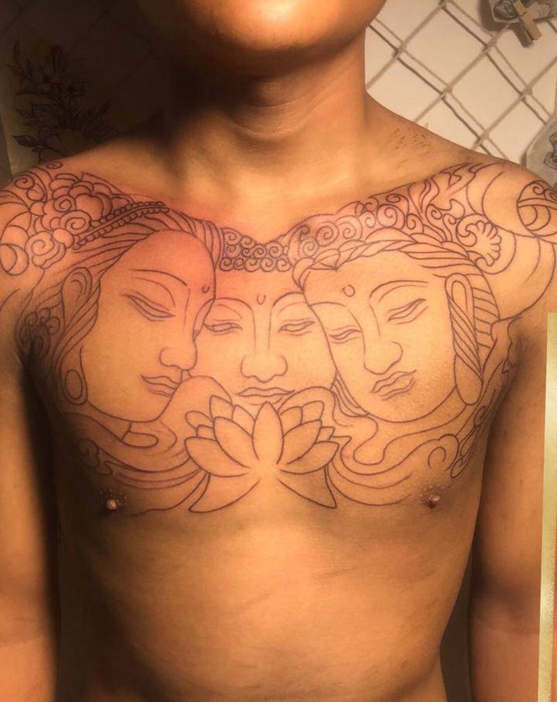 三面佛线条➕1纹身图片_胸部纹身图案