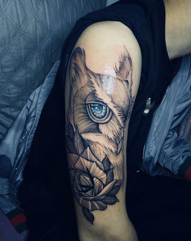 猫头鹰纹身图片_手部腿部New School点刺猫头鹰玫瑰纹身图案