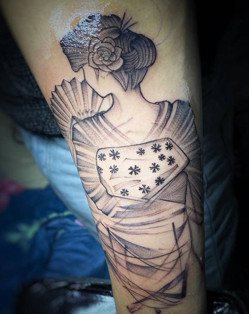 艺妓纹身图片_手部腿部点刺水墨艺妓点刺水墨纹身图案