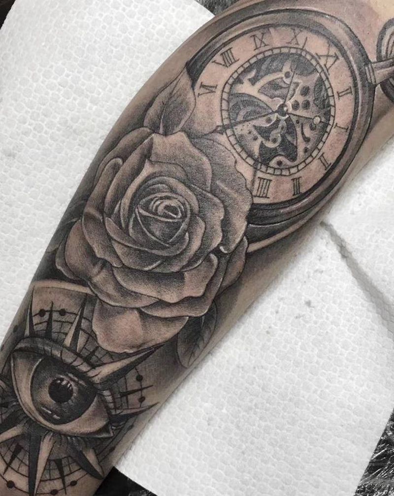 欧美玫瑰纹身图片_腿部纹身图案