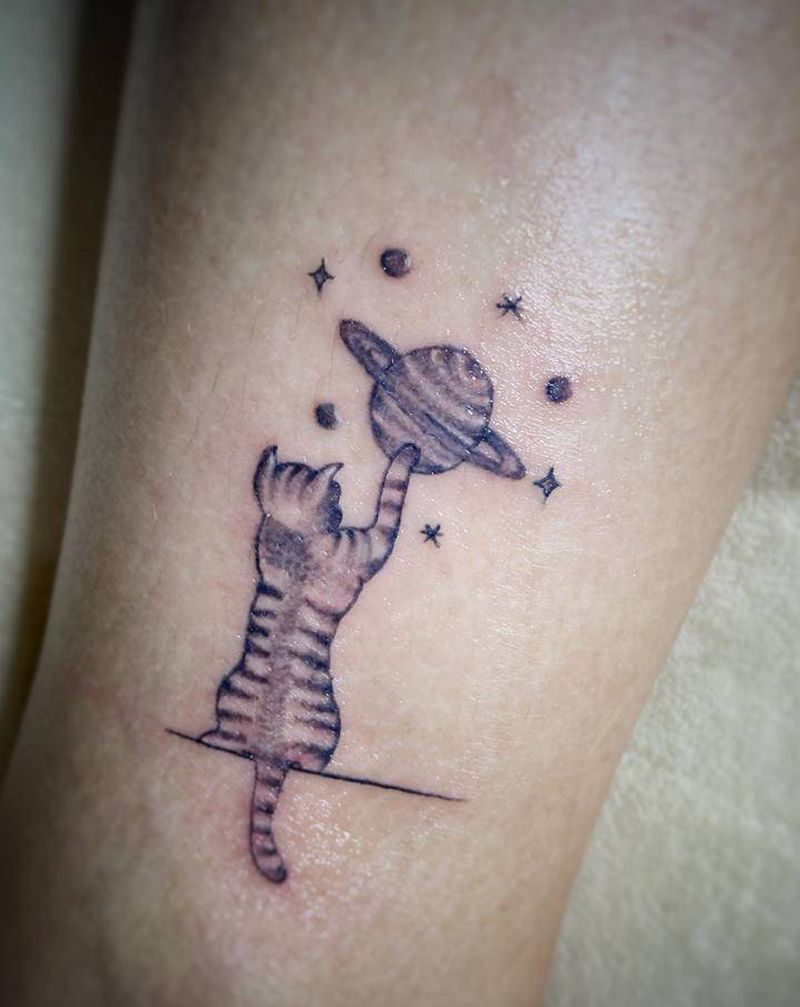 猫咪纹身图片_脚部手臂点刺New School猫咪小清新几何纹身图案