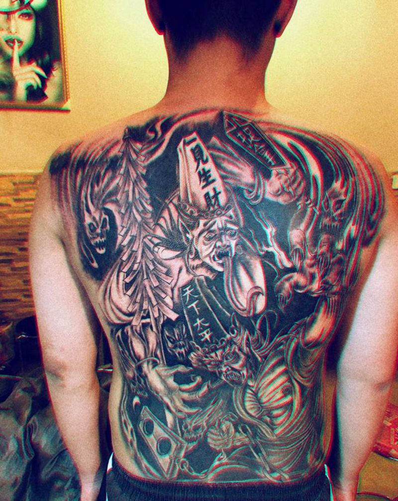 黑白无常纹身图片_背部老传统纹身图案