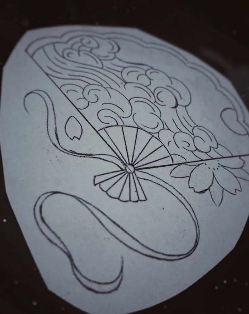 扇子纹身图片_手臂背部新传统水彩扇子日式海浪纹身图案