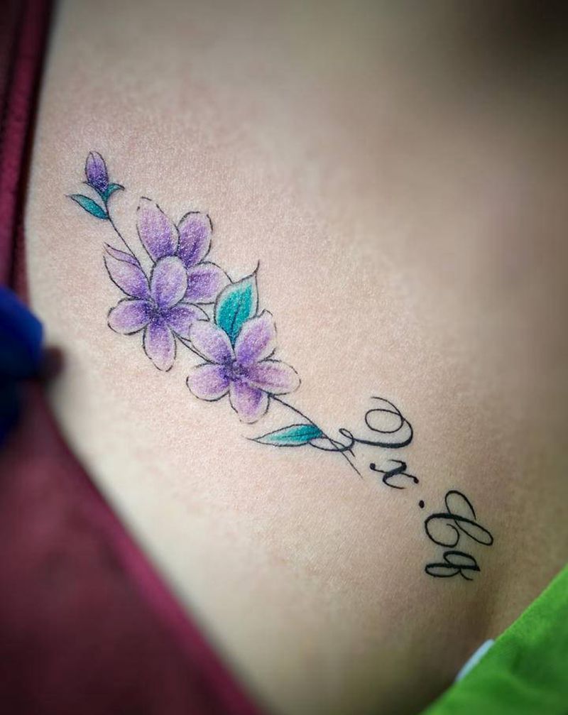 锁骨纹身图片_肩部水墨花体字锁骨英文素花纹身图案