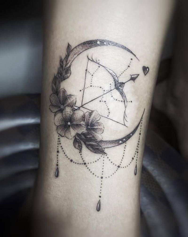 射手座纹身图片_手臂脚部几何点刺射手座几何月亮纹身图案