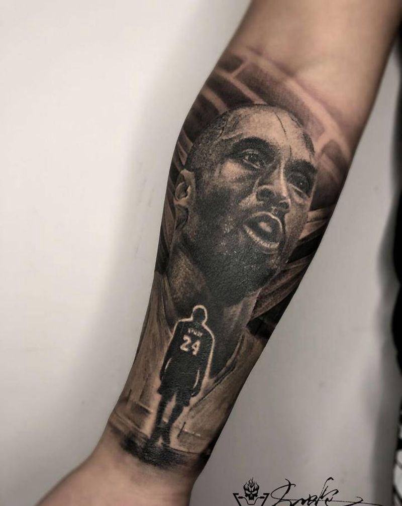 曼巴精神纹身图片_手部手臂欧美写实纹身图案