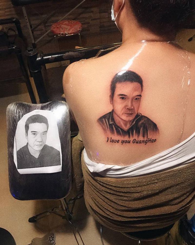 人物肖像纹身图片_背部欧美写实纹身图案