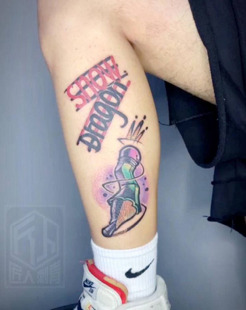 school纹身图片_腿部纹身图案