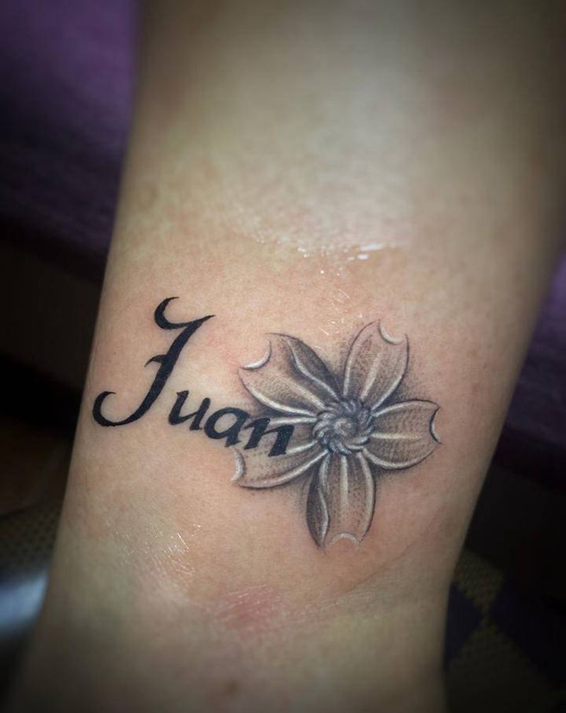 小清新纹身图片_手臂脚部花体字水彩樱花英文小清新纹身图案