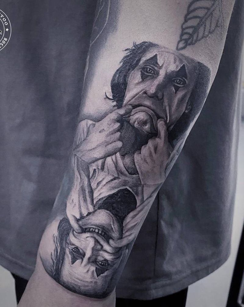 小丑纹身图片_手臂纹身图案