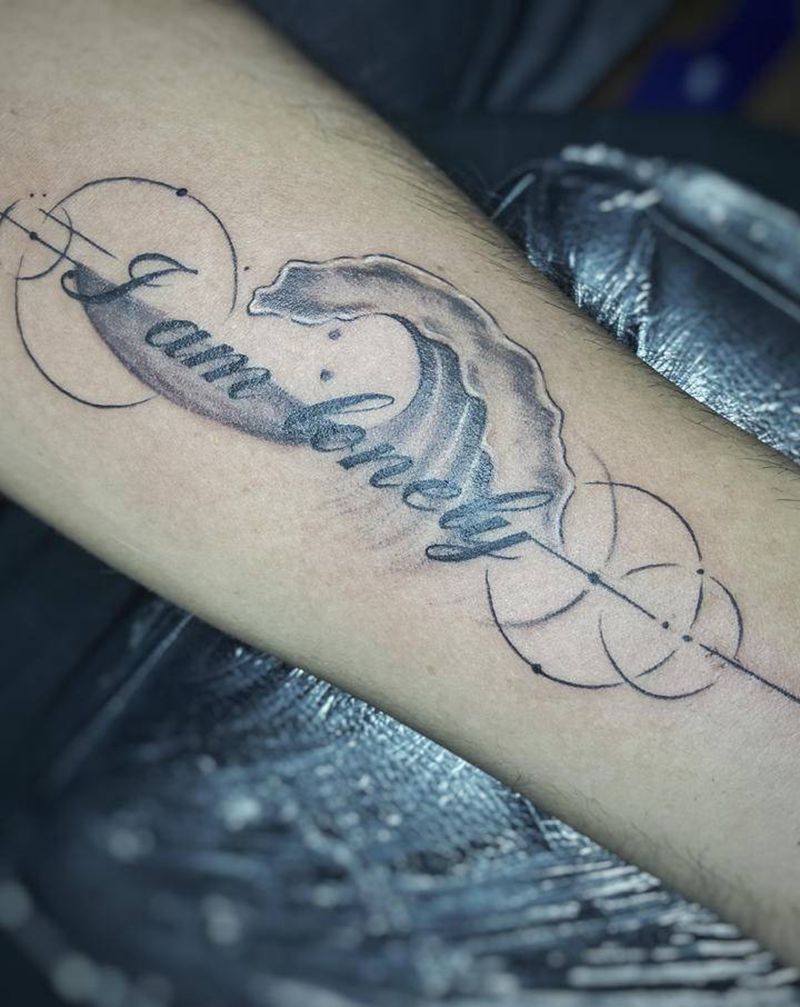 孤单文案纹身图片_手臂脚部点刺几何海浪英文几何纹身图案