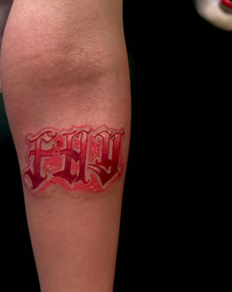 花体字纹身图片_手臂纹身图案