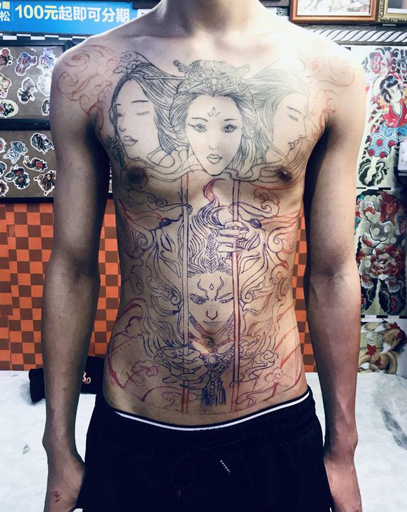 准备开始，胸部艺妓纹了10年纹身图片_腹部纹身图案