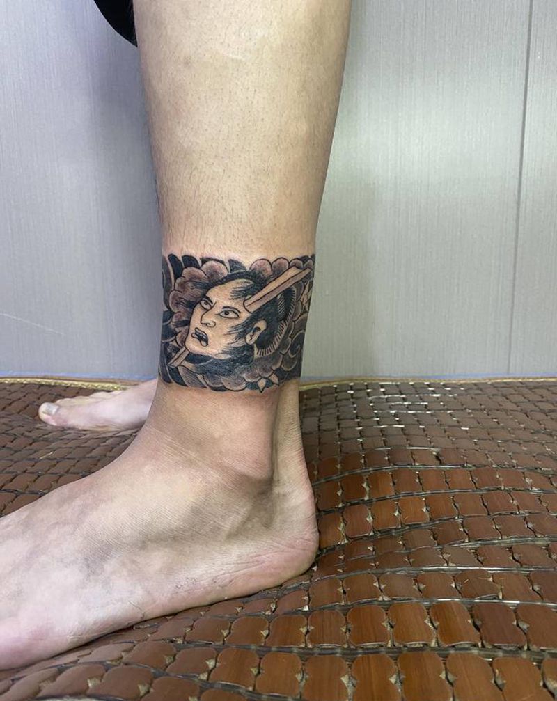脚环未完成纹身图片_腿部老传统纹身图案