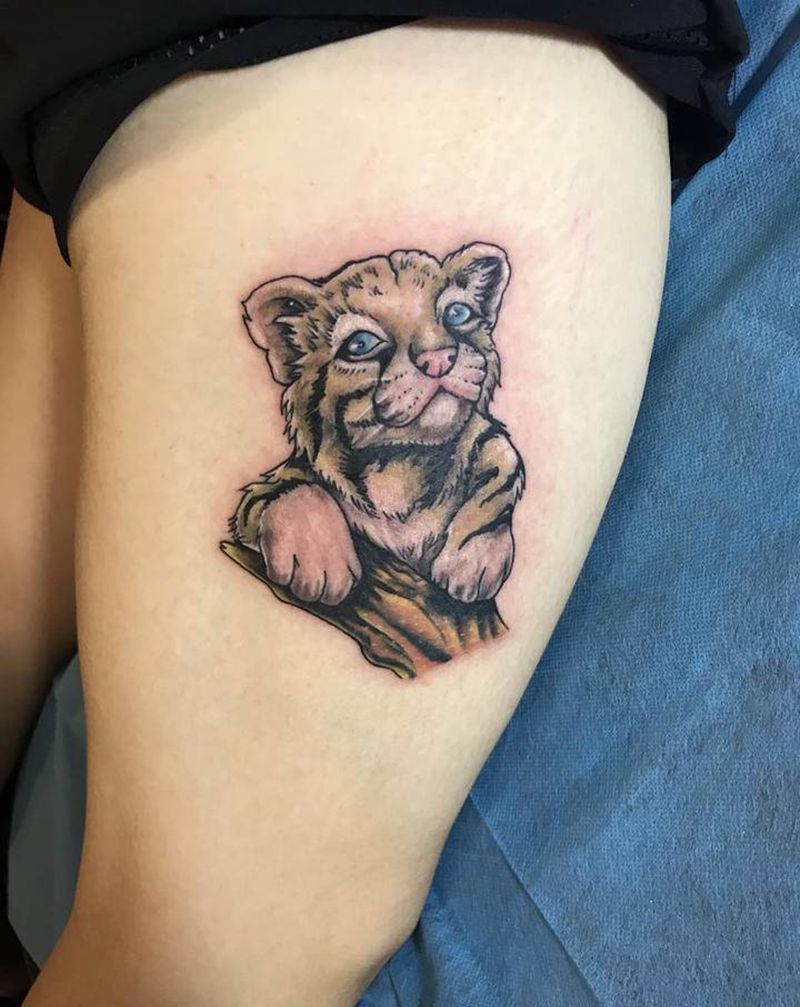 小老虎纹身图片_腿部New School欧美写实纹身图案