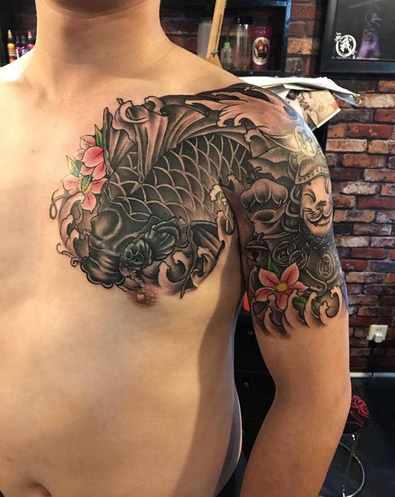 半甲纹身图片_胸部手部新传统纹身图案