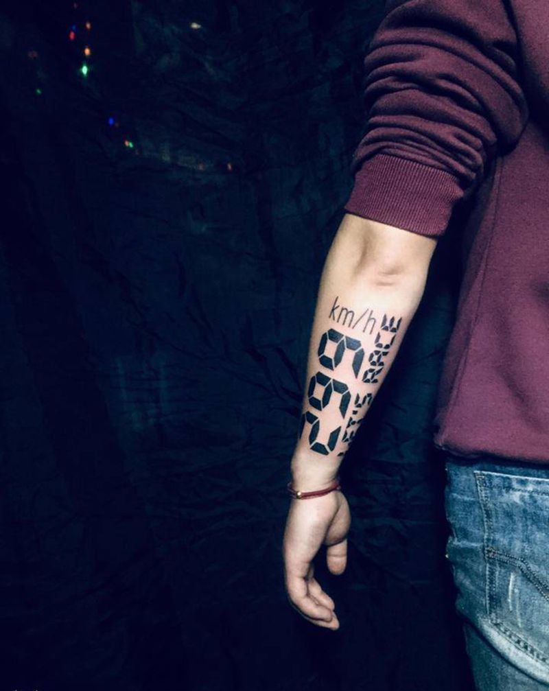 299速度表纹身图片_手臂纹身图案