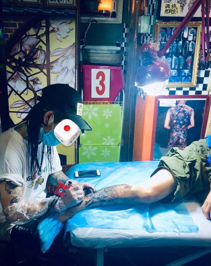 日常纹身图片_腿部纹身图案