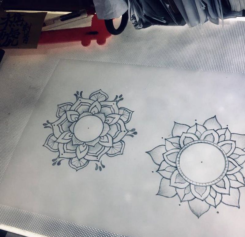 曼陀罗纹身图片_手臂纹身图案
