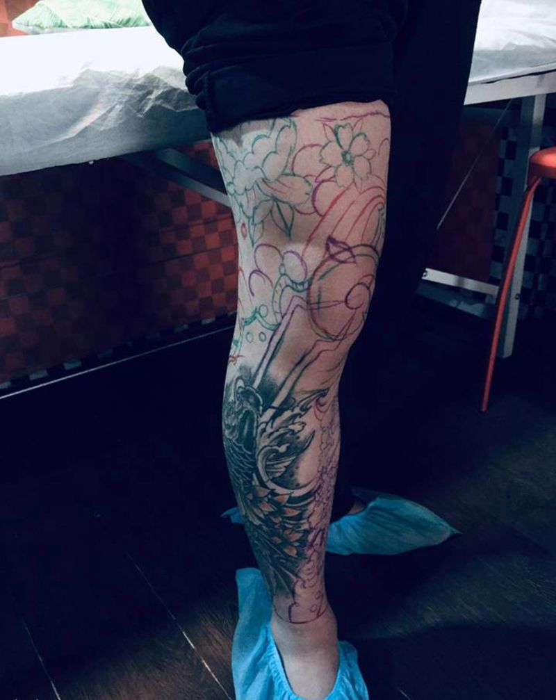 手绘纹身图片_腿部纹身图案