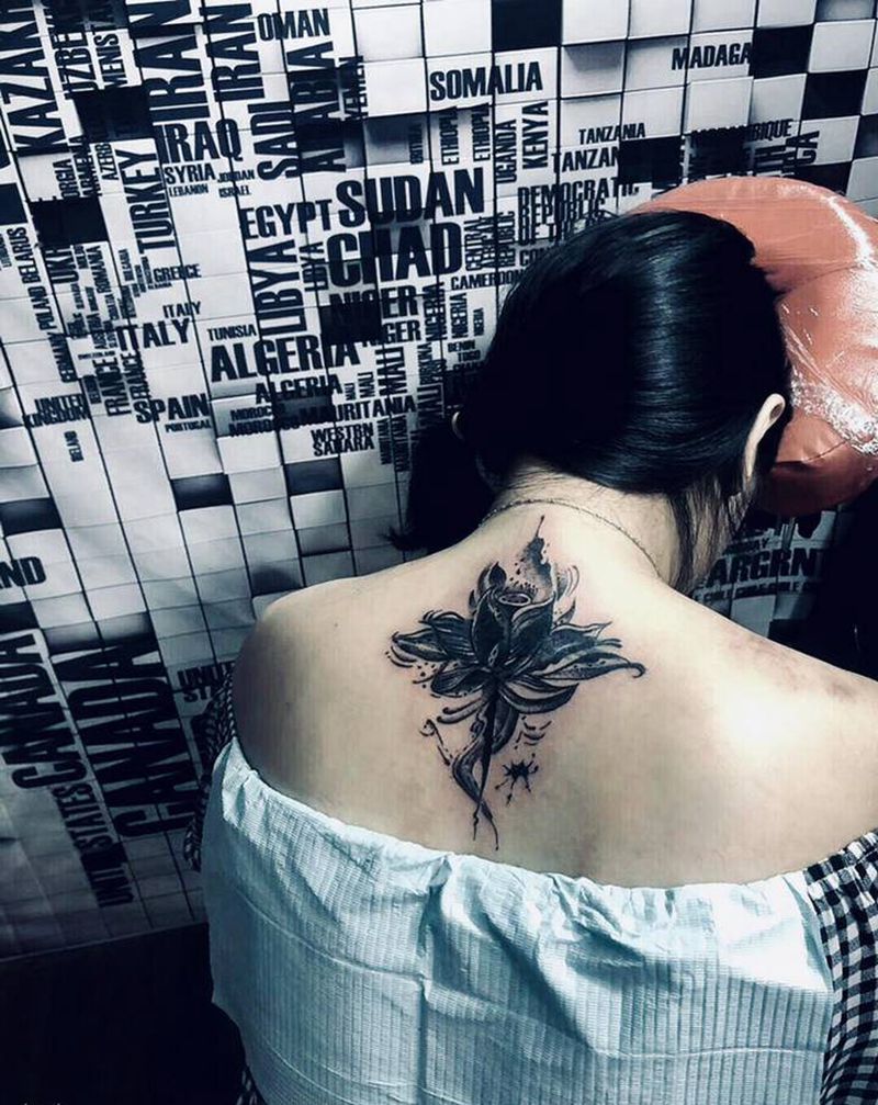 图腾遮盖纹身图片_背部纹身图案