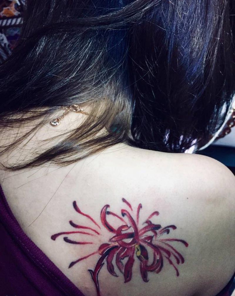 彼岸花纹身图片_背部纹身图案