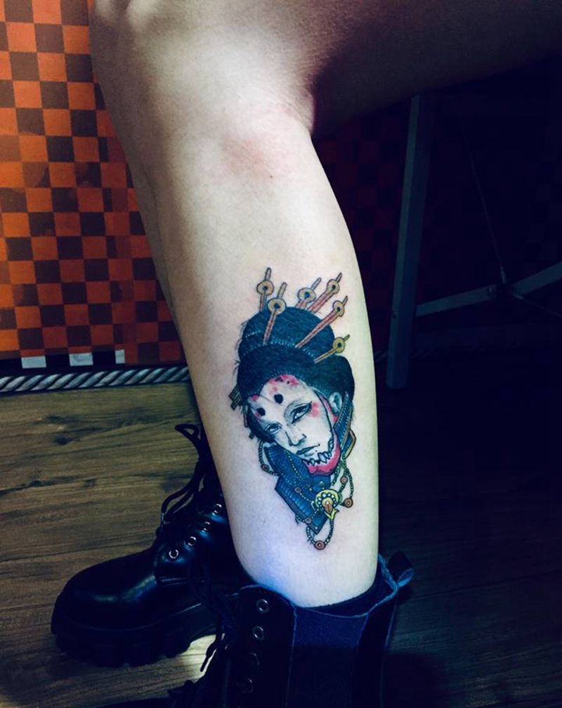 艺妓纹身图片_腿部纹身图案